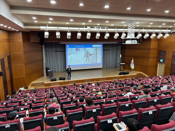 안전운전 및 교통관련법규 박성철 강사 사진
