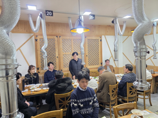 간담회 사진2